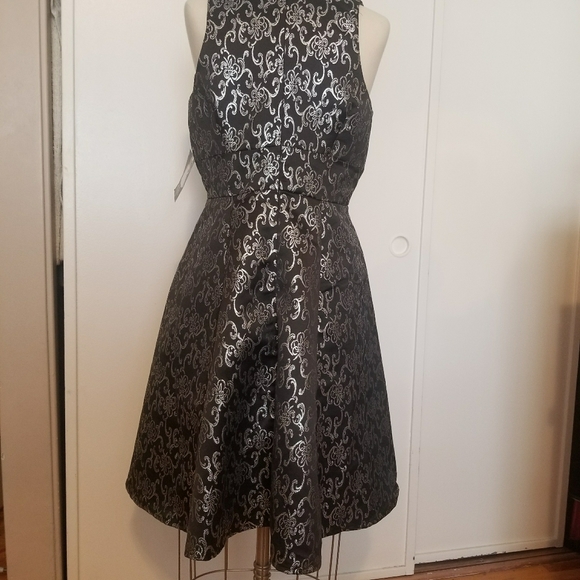 Cherry Velvety Norma Dress (NWT) M - Picture 3 of 4